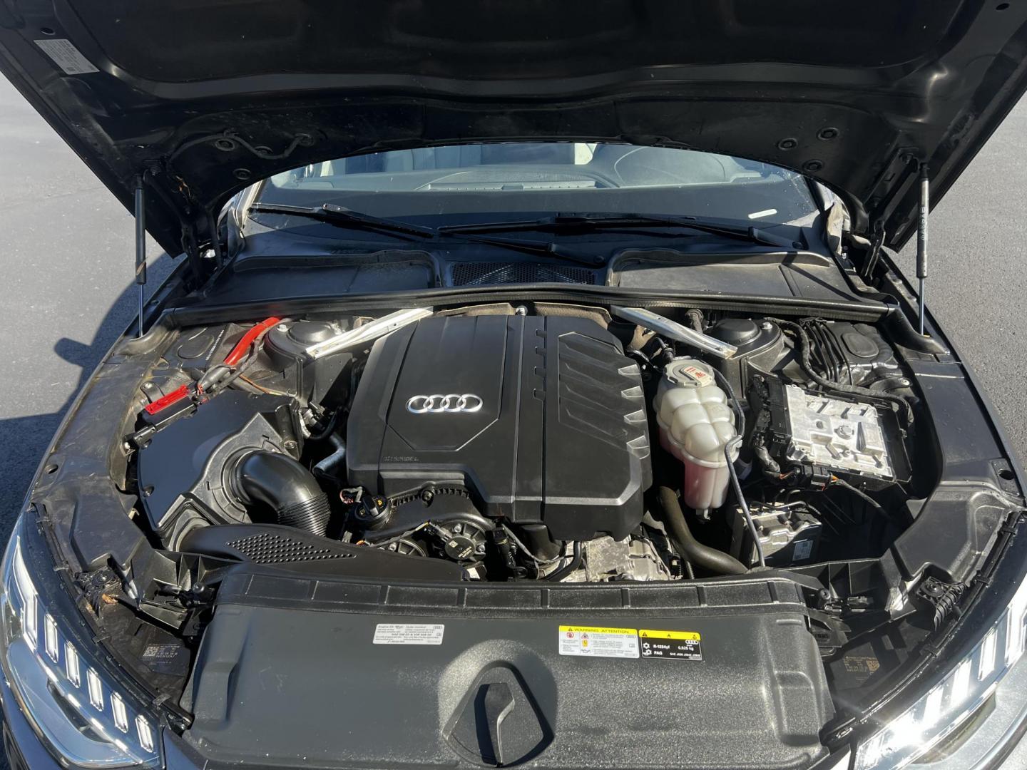 2022 Gray /Gray Audi A4 Premium Plus 45 TFSI quattro (WAUEAAF41NN) with an 2.0L I4 DOHC 16V TURBO engine, 7A transmission, located at 11115 Chardon Rd. , Chardon, OH, 44024, (440) 214-9705, 41.580246, -81.241943 - This 2022 Audi A4 Premium Plus 45 combines performance, luxury, and technology in a sophisticated package. Powered by a 2.0-liter turbocharged I4 engine with 261 horsepower and a 7-speed dual-clutch transmission, it achieves a swift 0-60 mph in just 5.2 seconds. This model provides a highway fuel ef - Photo#15