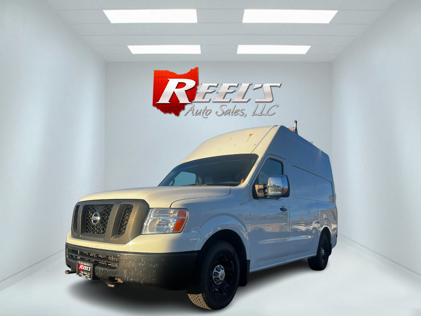 photo of 2015 Nissan NV Cargo 2500 HD SV V8 High Roof