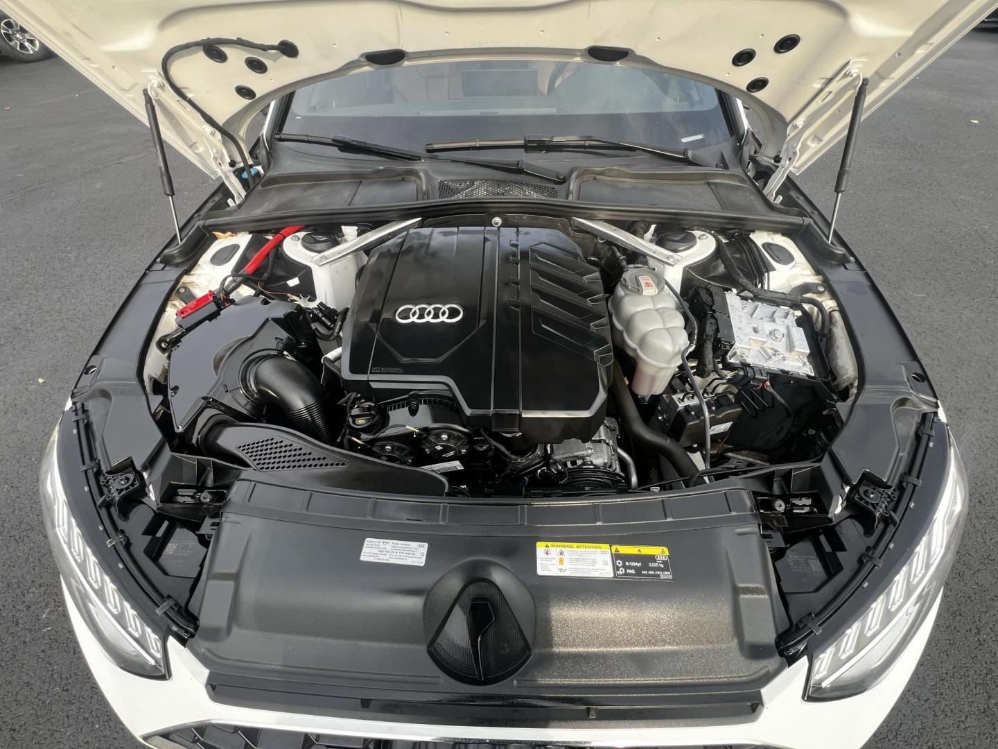 2021 White /Brown Audi A4 Premium Plus quattro (WAUEAAF4XMA) with an 2.0L I4 DOHC 16V TURBO engine, 7A transmission, located at 547 E. Main St., Orwell, OH, 44076, (440) 437-5893, 41.535435, -80.847855 - Photo#14