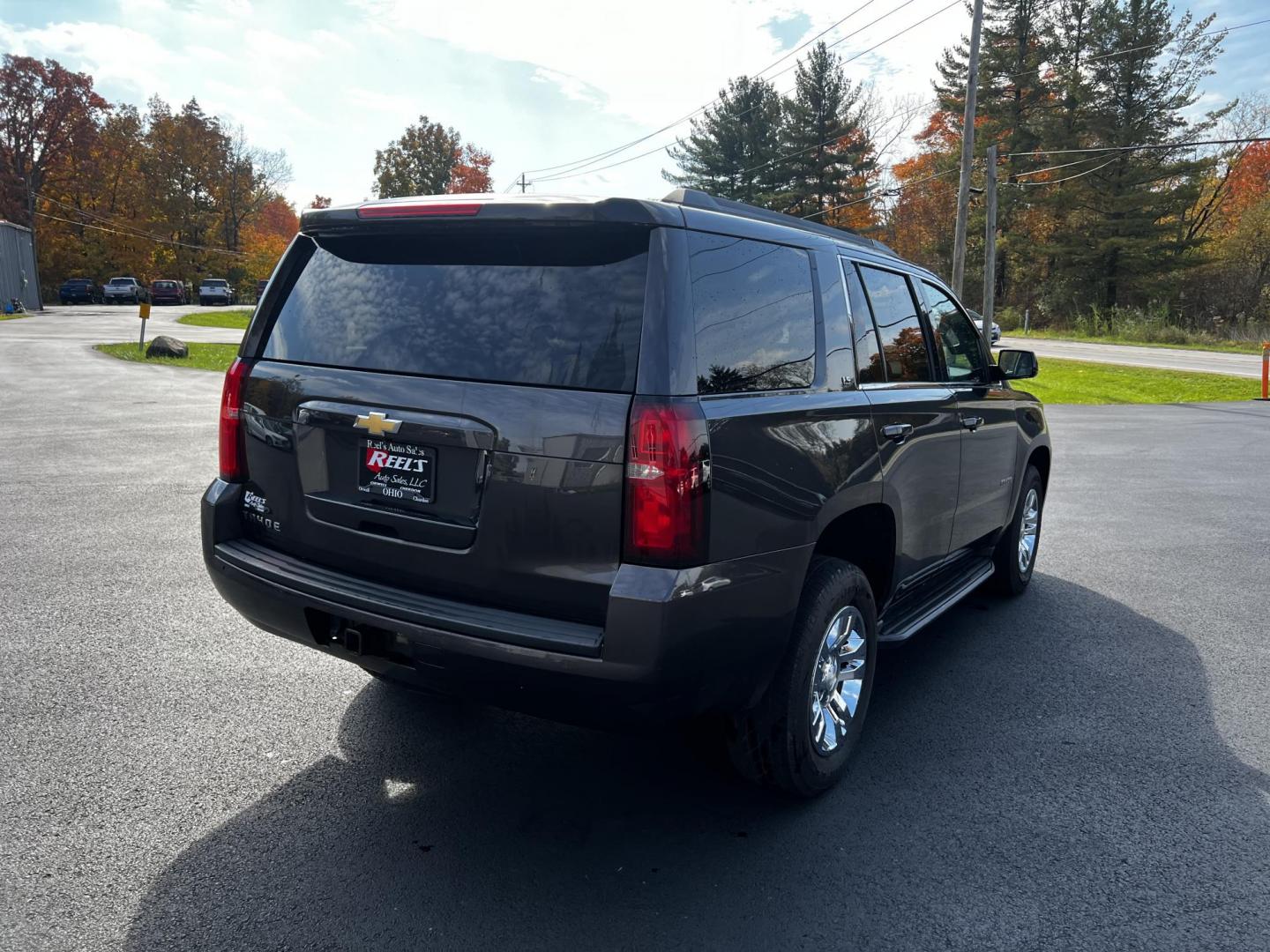 2016 Gray /Black Chevrolet Tahoe LS 4WD (1GNSKAKC3GR) with an 5.3L V8 OHV 16V engine, 6A transmission, located at 11115 Chardon Rd. , Chardon, OH, 44024, (440) 214-9705, 41.580246, -81.241943 - Photo#7