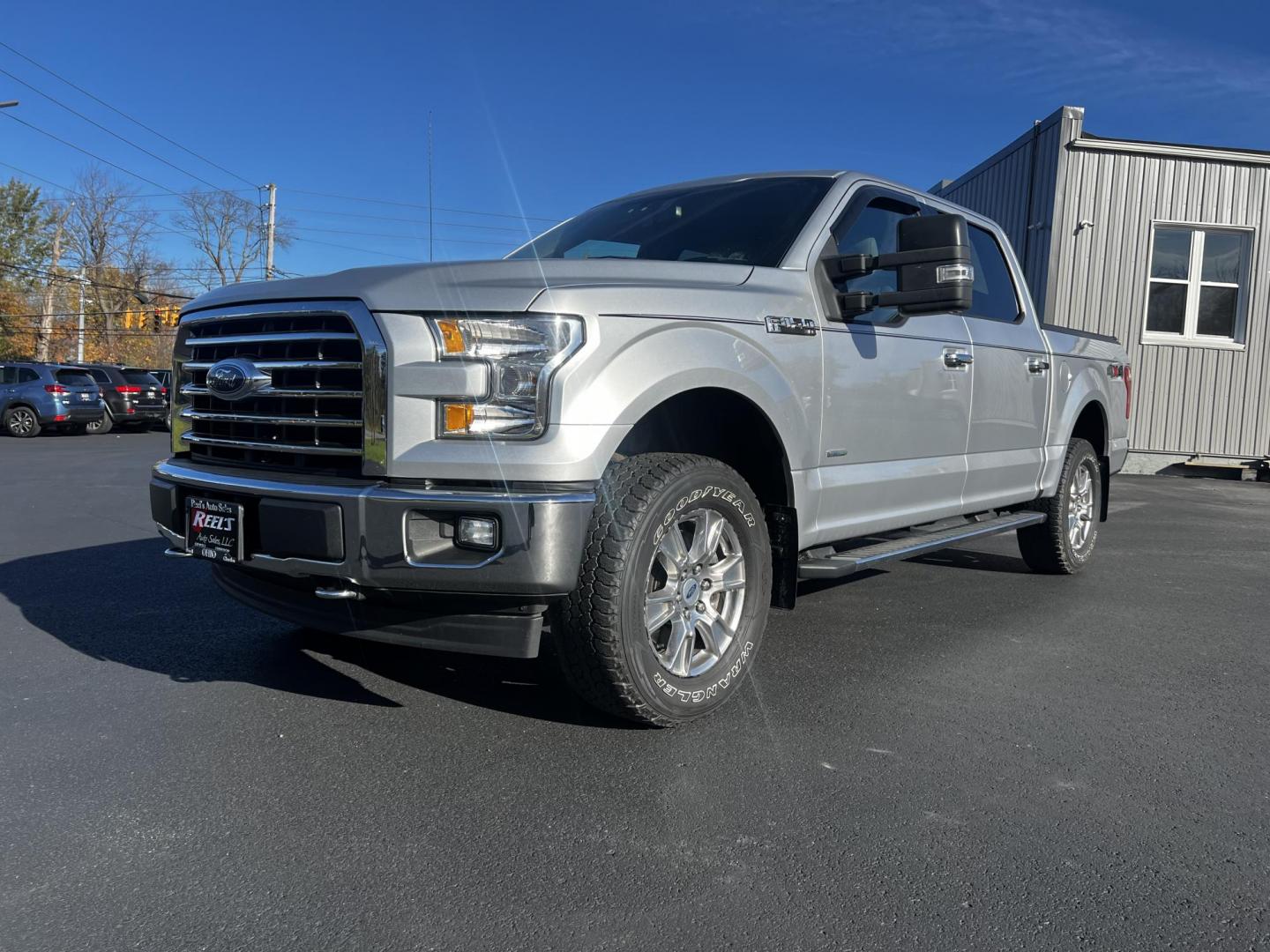 2017 Silver /Gray Ford F-150 XLT SuperCrew 5.5-ft. Bed 4WD (1FTEW1EG1HF) with an 3.5 V6 TWIN TURBO engine, 10 Speed Auto transmission, located at 11115 Chardon Rd. , Chardon, OH, 44024, (440) 214-9705, 41.580246, -81.241943 - This 2017 Ford F-150 XLT Crew Cab 4WD is a versatile and capable truck, equipped with a 3.5L Twin Turbo EcoBoost V6 engine and a 10-speed automatic transmission. It boasts a robust towing capacity of 10,700 pounds, making it suitable for heavy-duty tasks. With 3.31 gearing, it balances efficiency an - Photo#0