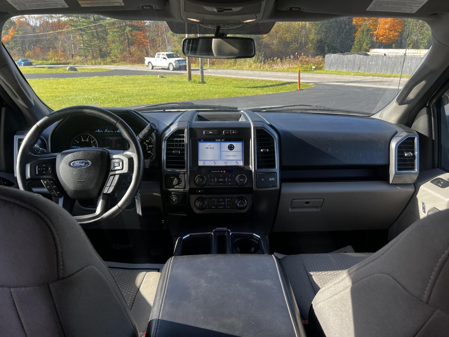 2017 Silver /Gray Ford F-150 XLT SuperCrew 5.5-ft. Bed 4WD (1FTEW1EG1HF) with an 3.5 V6 TWIN TURBO engine, 10 Speed Auto transmission, located at 11115 Chardon Rd. , Chardon, OH, 44024, (440) 214-9705, 41.580246, -81.241943 - This 2017 Ford F-150 XLT Crew Cab 4WD is a versatile and capable truck, equipped with a 3.5L Twin Turbo EcoBoost V6 engine and a 10-speed automatic transmission. It boasts a robust towing capacity of 10,700 pounds, making it suitable for heavy-duty tasks. With 3.31 gearing, it balances efficiency an - Photo#37