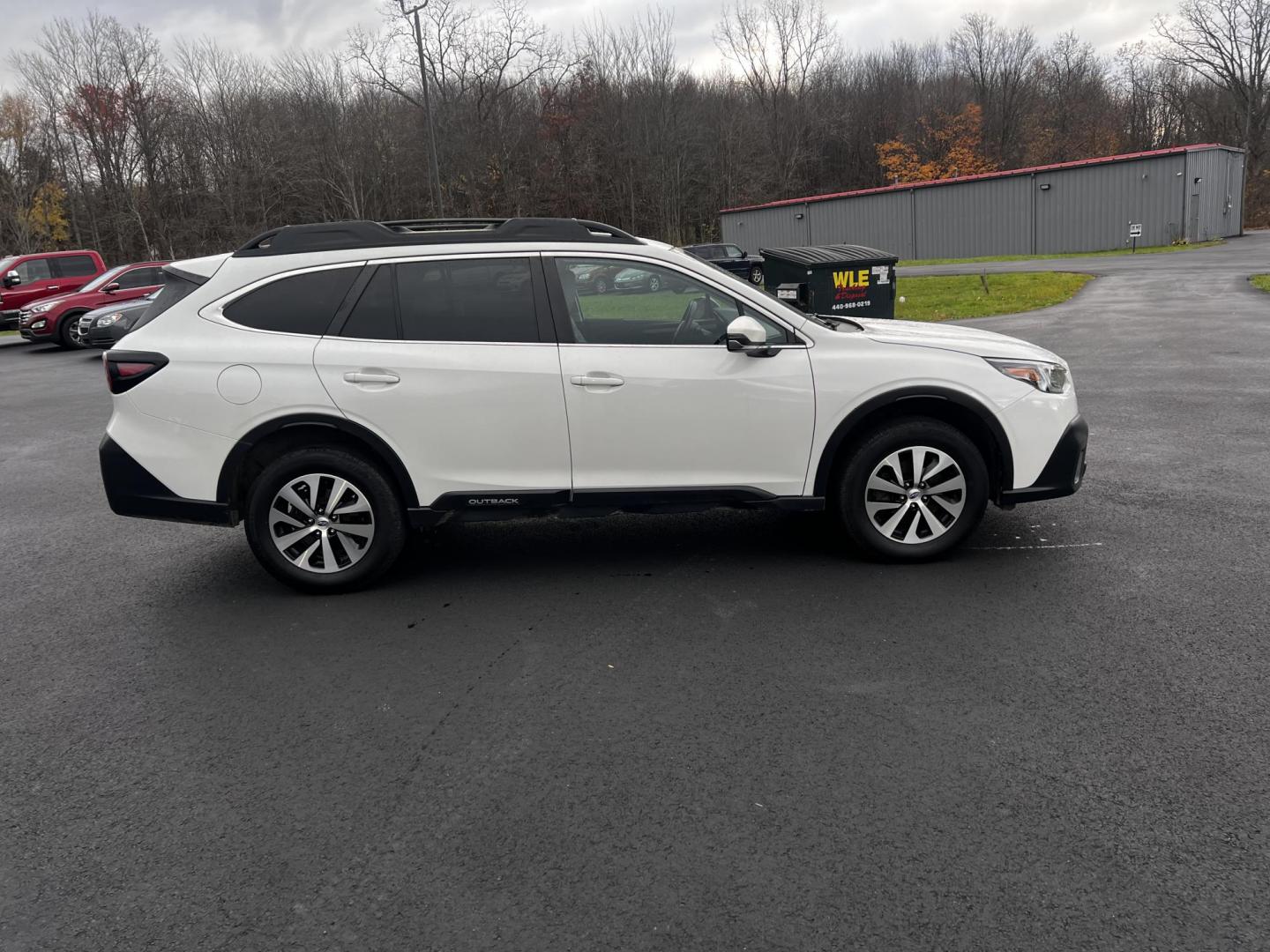 2022 White /Gray Subaru Outback Premium (4S4BTADC0N3) with an 2.5L H4 DOHC 16V engine, Automatic transmission, located at 11115 Chardon Rd. , Chardon, OH, 44024, (440) 214-9705, 41.580246, -81.241943 - This 2022 Subaru Outback Premium is a well-rounded SUV with a focus on comfort, technology, and safety. It features a 2.5L H4 engine with the brand's signature Symmetrical All-Wheel Drive, providing excellent traction and stability. With a highway fuel efficiency of 33 MPG, it balances performance w - Photo#14