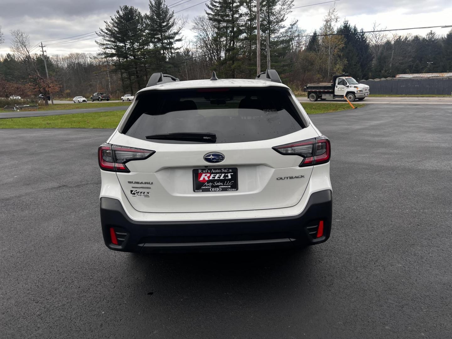 2022 White /Gray Subaru Outback Premium (4S4BTADC0N3) with an 2.5L H4 DOHC 16V engine, Automatic transmission, located at 11115 Chardon Rd. , Chardon, OH, 44024, (440) 214-9705, 41.580246, -81.241943 - This 2022 Subaru Outback Premium is a well-rounded SUV with a focus on comfort, technology, and safety. It features a 2.5L H4 engine with the brand's signature Symmetrical All-Wheel Drive, providing excellent traction and stability. With a highway fuel efficiency of 33 MPG, it balances performance w - Photo#16