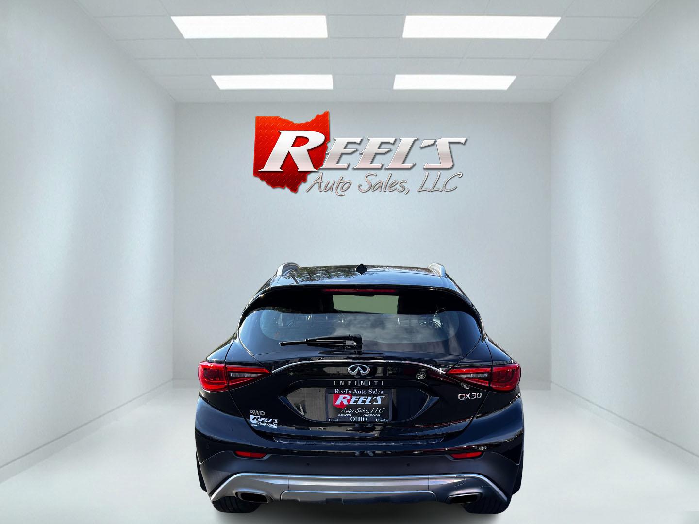 2018 Black /Black Infiniti QX30 Essential AWD (SJKCH5CR0JA) with an 2.0L I4 DOHC 16V Turbo engine, 7A transmission, located at 11115 Chardon Rd. , Chardon, OH, 44024, (440) 214-9705, 41.580246, -81.241943 - Photo#6