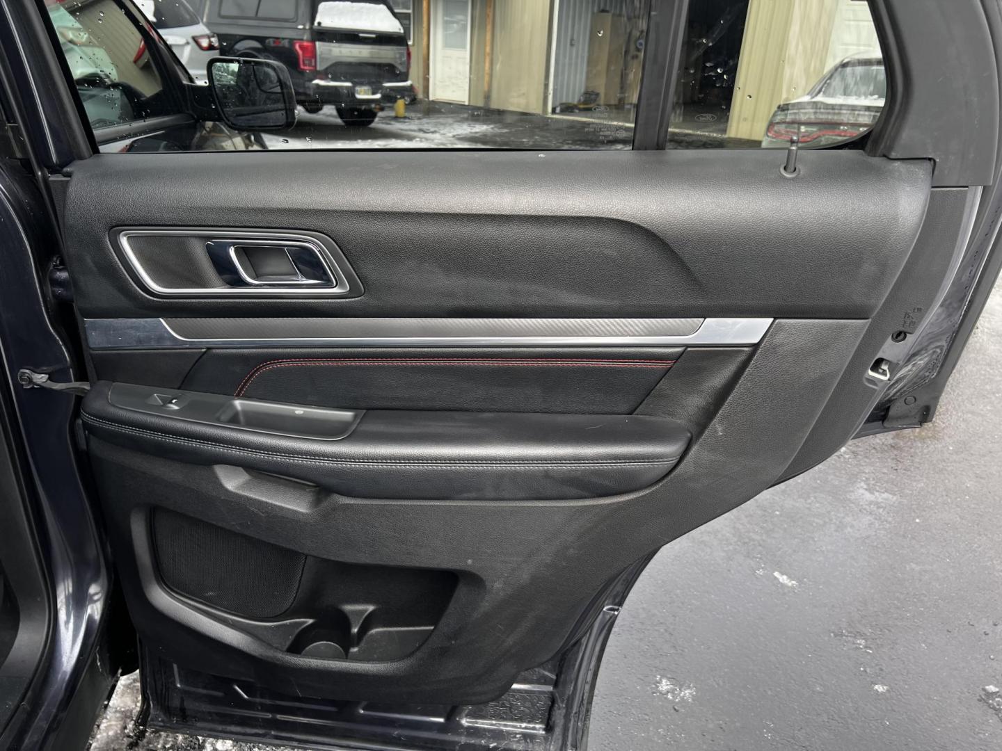 2017 Gray /Black Ford Explorer Sport 4WD (1FM5K8GT1HG) with an 3.5L V6 DOHC 24V TWIN TURBO engine, 6A transmission, located at 547 E. Main St., Orwell, OH, 44076, (440) 437-5893, 41.535435, -80.847855 - This 2017 Ford Explorer Sport 4WD is a powerful and feature-packed vehicle, ideal for families and adventure seekers. It houses a 3.5 Twin Turbo EcoBoost V6 engine and a 6-speed automatic transmission allowing it to deliver 365 HP & 350 Lb-Ft torque, thereby hitting 0-60 in just 6 seconds. Its towin - Photo#37