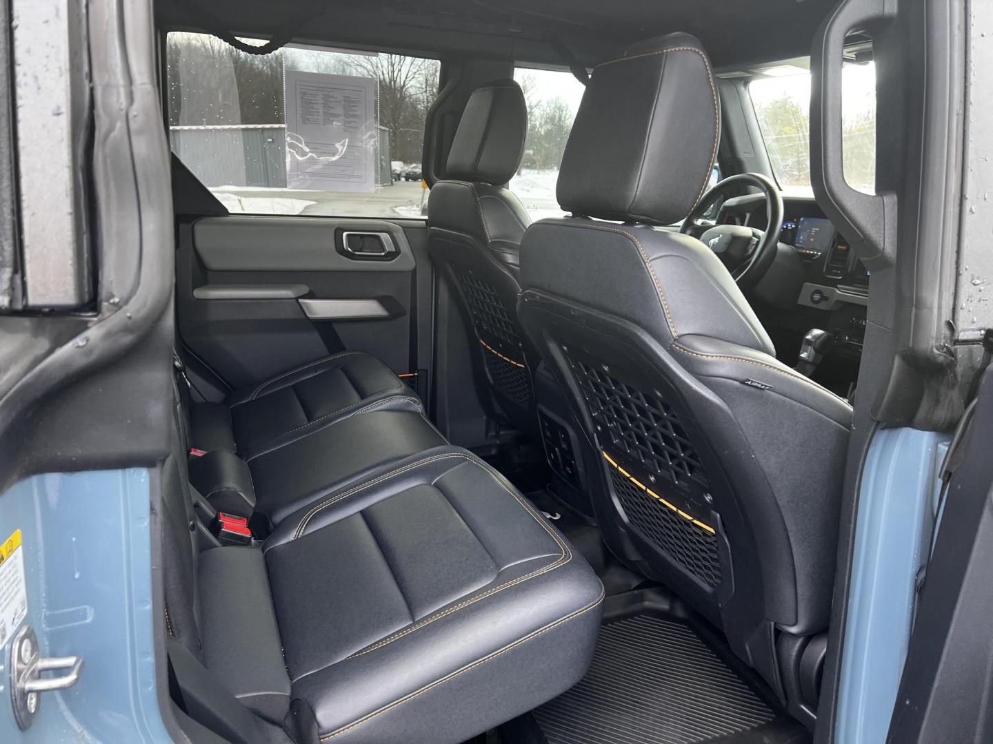 2022 Blue /Black Ford Bronco Badlands 4-Door (1FMEE5DP6NL) with an 2.7L V6 DOHC 24V TWIN TURBO engine, 10 Speed Auto transmission, located at 11115 Chardon Rd. , Chardon, OH, 44024, (440) 214-9705, 41.580246, -81.241943 - This 2022 Ford Bronco Badlands, equipped with a robust 2.7L Twin Turbo EcoBoost V6 engine, delivers an impressive 330 horsepower and 415 lb-ft of torque, making it a formidable choice for off-road enthusiasts. Its 10-speed automatic transmission ensures smooth and responsive performance, while 37" a - Photo#33