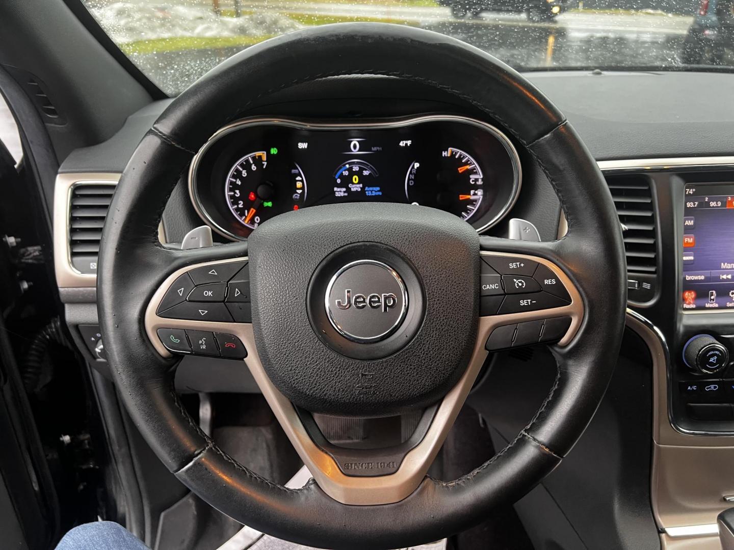 2017 Black /Black Jeep Grand Cherokee Laredo E 4WD (1C4RJFAG7HC) with an 3.6L V6 DOHC 24V engine, 8A transmission, located at 11115 Chardon Rd. , Chardon, OH, 44024, (440) 214-9705, 41.580246, -81.241943 - This 2017 Jeep Grand Cherokee Laredo E 4WD is a solid choice for those seeking a reliable and feature-rich SUV. It comes with a 3.6-liter V6 engine paired with an 8-speed automatic transmission, providing a smooth and capable driving experience. This SUV features a power driver's seat for personaliz - Photo#20