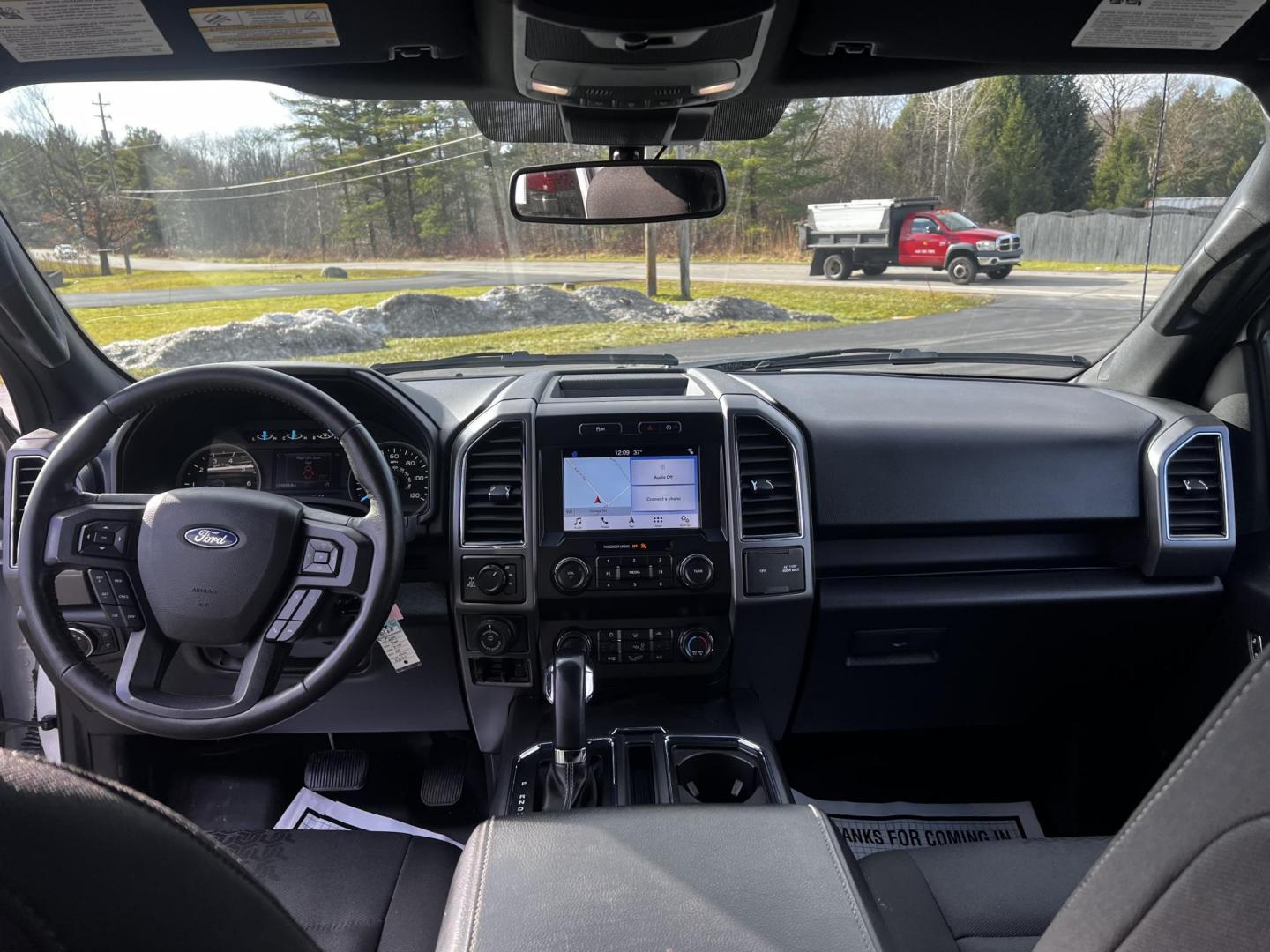 2019 White /Black Ford F-150 XLT SuperCab 6.5-ft. 4WD (1FTFX1E59KF) with an 5.0L V8 OHV 16V engine, 10 Speed Auto transmission, located at 11115 Chardon Rd. , Chardon, OH, 44024, (440) 214-9705, 41.580246, -81.241943 - This 2019 Ford F-150 XLT Supercab 4WD is a robust and versatile pickup truck ideal for both work and play. Equipped with a powerful 5.0-liter Coyote V8 engine, it delivers an impressive 395 horsepower and 400 lb-ft of torque, supporting a notable 9,100-pound towing capacity. Inside, it offers heated - Photo#39