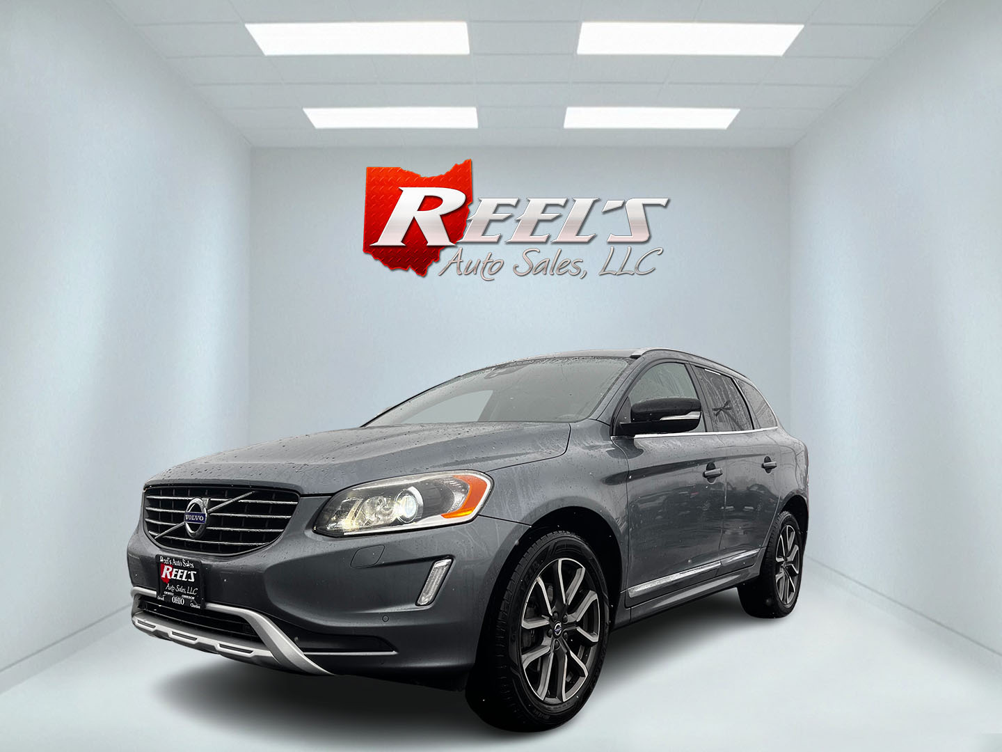 photo of 2017 Volvo XC60 T6 Dynamic AWD