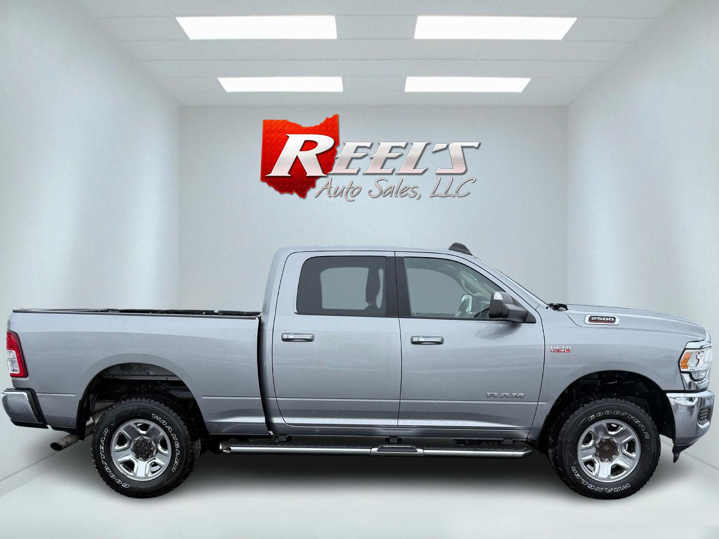 2019 Silver /Black RAM 2500 Big Horn Crew Cab SWB 4WD (3C6UR5DJ9KG) with an 6.4L V8 engine, 8A transmission, located at 11115 Chardon Rd. , Chardon, OH, 44024, (440) 214-9705, 41.580246, -81.241943 - Photo#15