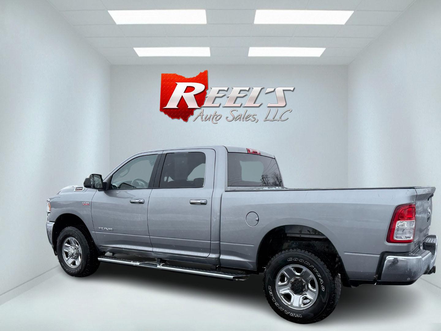 2019 Silver /Black RAM 2500 Big Horn Crew Cab SWB 4WD (3C6UR5DJ9KG) with an 6.4L V8 engine, 8A transmission, located at 11115 Chardon Rd. , Chardon, OH, 44024, (440) 214-9705, 41.580246, -81.241943 - Photo#19