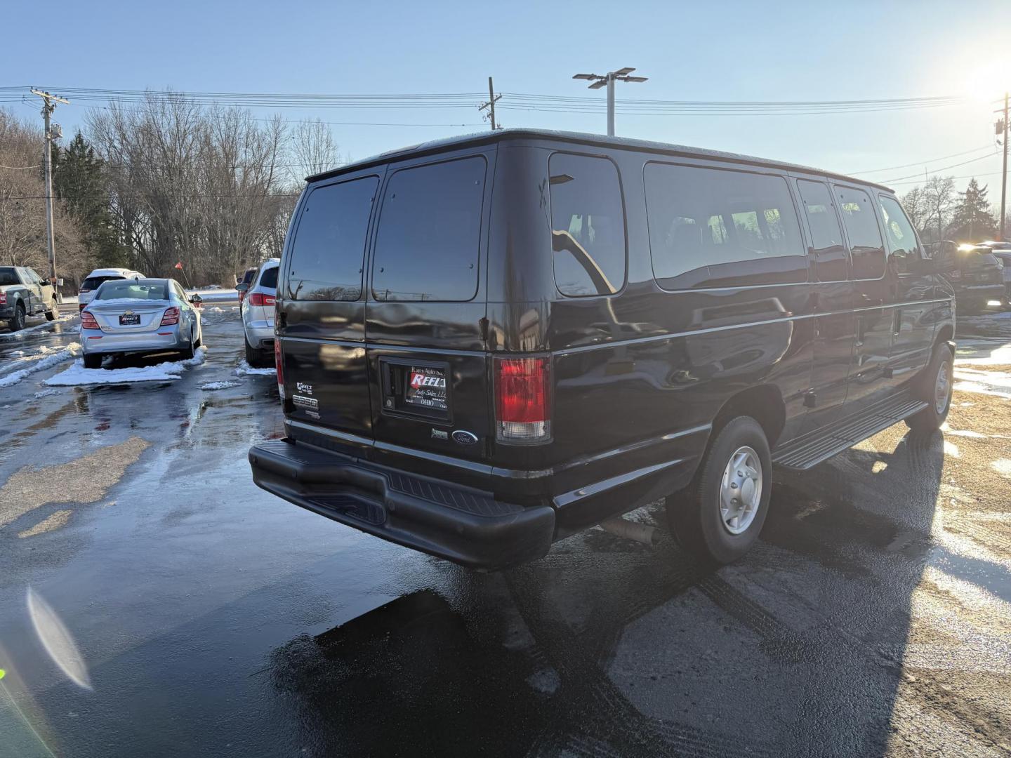 2014 Black /Gray Ford E-Series Wagon E-350 XL Super Duty Extended (1FBSS3BL8ED) with an 5.4L V8 SOHC 16V FFV engine, 4-Speed Automatic with Overdrive transmission, located at 547 E. Main St., Orwell, OH, 44076, (440) 437-5893, 41.535435, -80.847855 - This CLEAN One Owner Low Miles 2014 Ford E350 XL is a robust 15-passenger van ideal for group transportation needs, powered by a 5.4 Triton V8 engine paired with a 4-speed automatic transmission. Its flex-fuel capability offers flexibility with fuel choices, while the 3.73 gearing aids in optimizing - Photo#19