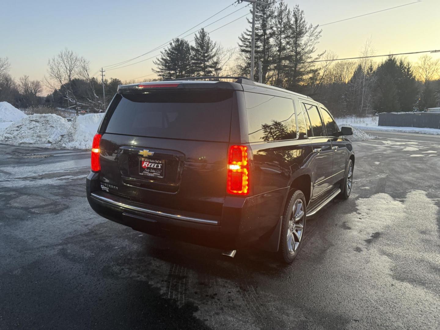 2016 Black /Black Chevrolet Suburban LTZ 4WD (1GNSKJKC4GR) with an 5.3L V8 OHV 16V engine, 6A transmission, located at 11115 Chardon Rd. , Chardon, OH, 44024, (440) 214-9705, 41.580246, -81.241943 - This One Owner 2016 Chevrolet Suburban LTZ is a robust full-size SUV featuring a 5.3L Vortec V8 engine paired with a 6-speed automatic transmission and 3.42 gearing to deliver an impressive 8,000-pound towing capacity, while its modern amenities—an 8.0-inch touchscreen with Apple CarPlay and Andro - Photo#6