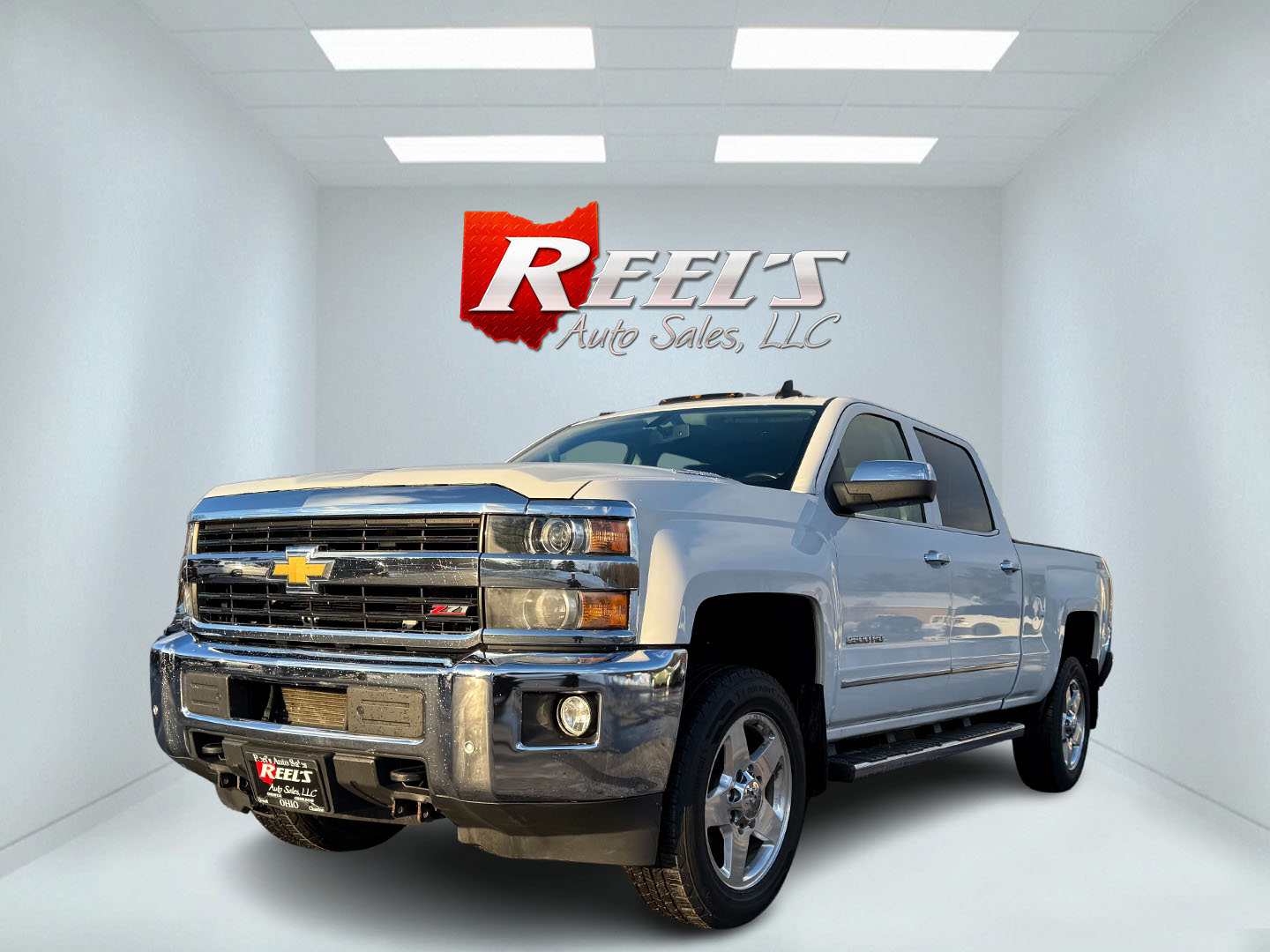 photo of 2015 Chevrolet Silverado 2500HD LTZ Crew Cab 4WD