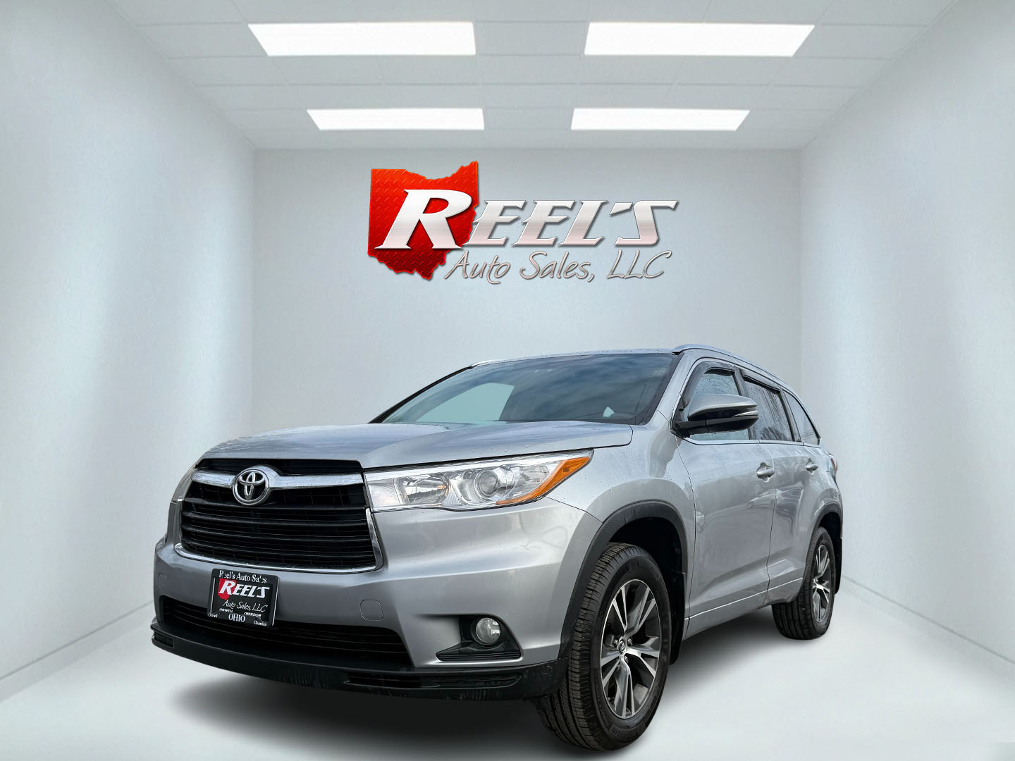 photo of 2016 Toyota Highlander XLE AWD V6