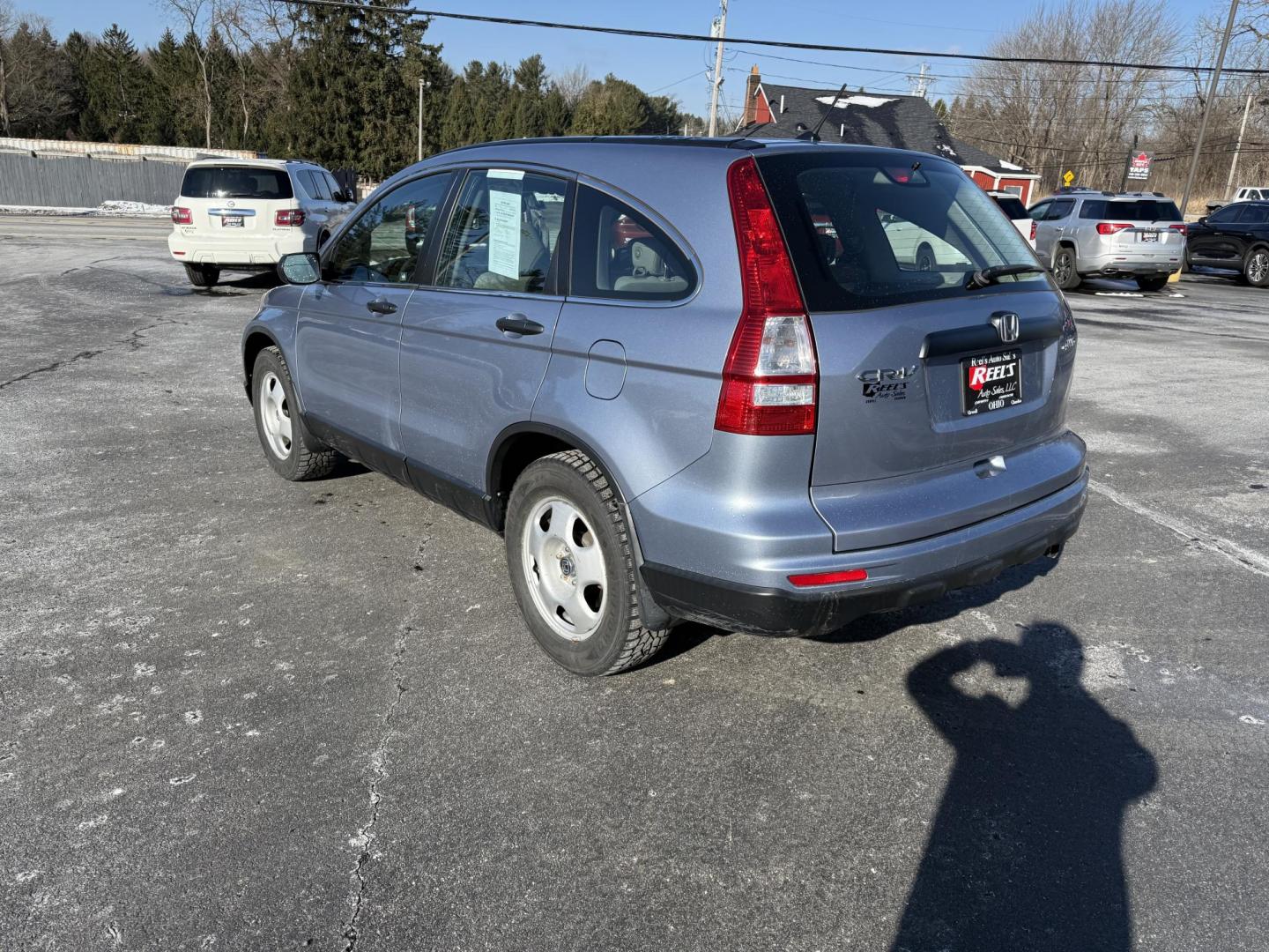 2010 Blue /Gray Honda CR-V LX 4WD 5-Speed AT (5J6RE4H31AL) with an 2.4L I4 DOHC 16V engine, 5-Speed Automatic transmission, located at 11115 Chardon Rd. , Chardon, OH, 44024, (440) 214-9705, 41.580246, -81.241943 - Photo#8