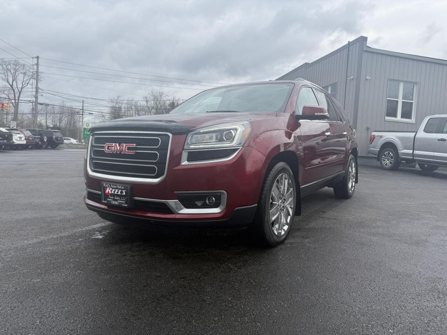 2017 Red /Black GMC Acadia SLT-2 AWD (1GKKVSKD1HJ) with an 3.6L V6 DOHC 24V engine, 6A transmission, located at 11115 Chardon Rd. , Chardon, OH, 44024, (440) 214-9705, 41.580246, -81.241943 - Photo#0