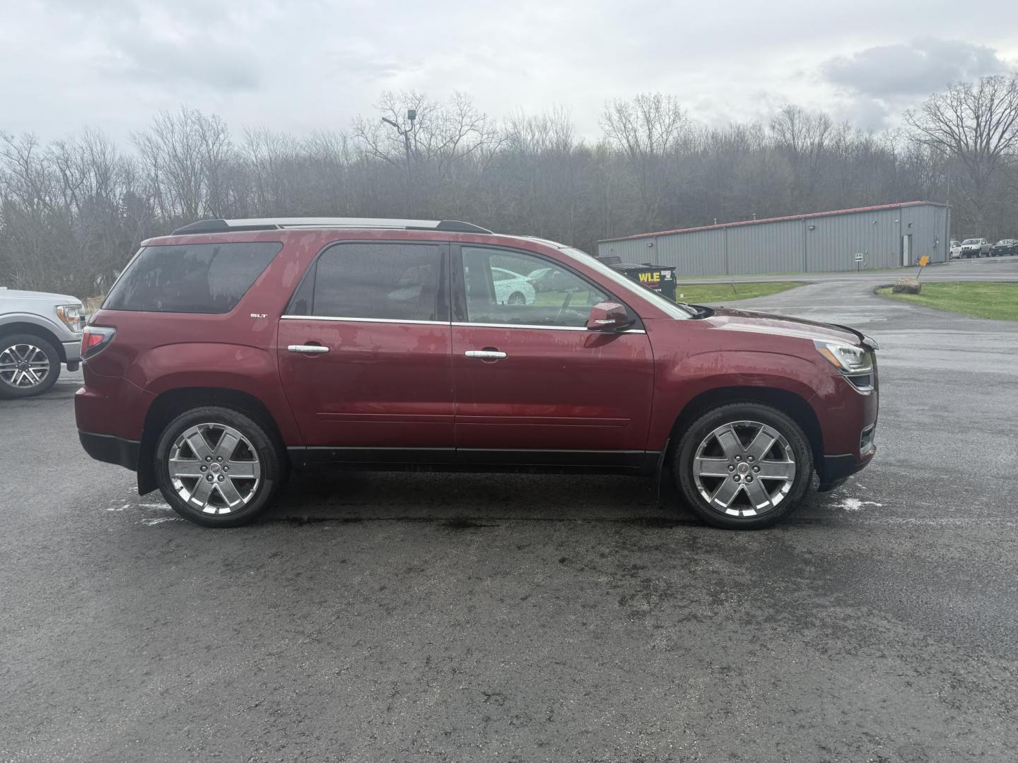 2017 Red /Black GMC Acadia SLT-2 AWD (1GKKVSKD1HJ) with an 3.6L V6 DOHC 24V engine, 6A transmission, located at 11115 Chardon Rd. , Chardon, OH, 44024, (440) 214-9705, 41.580246, -81.241943 - Photo#4